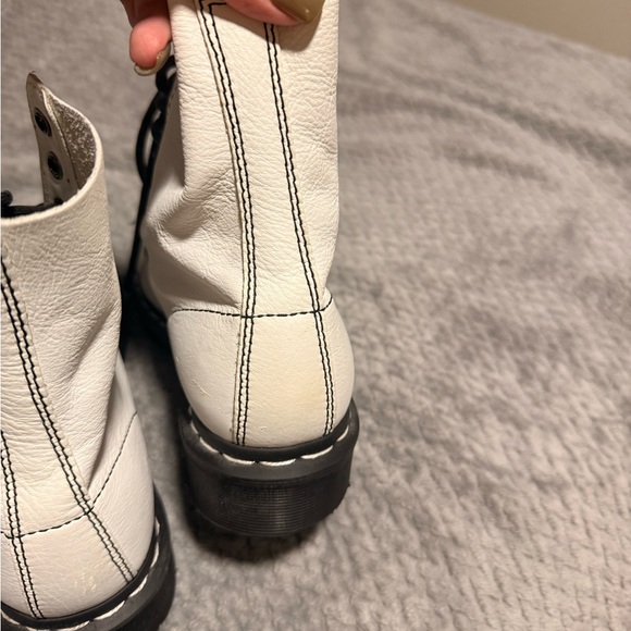 Dr. Martens - White Boots - Picture 4 of 7